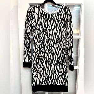 Vintage Y2K Cache White Black Silk Sequin Party Cocktail Shift Dress Size 4 S